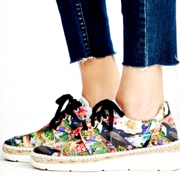 Free People Shoes - Free People Black Tropical Print Jackson Sneakers 38